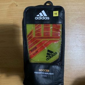 Adidas predator replique goalie gloves size 10